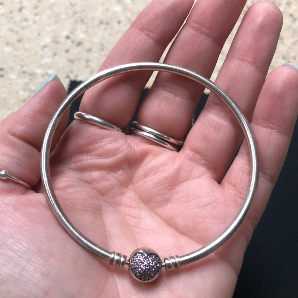 Pandora Bangle Mothers Day Edition with heart clasp